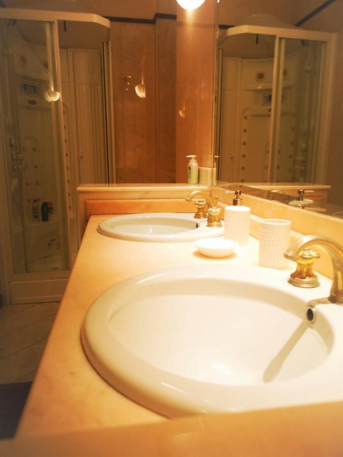 Trevi Nice Holiday - Luxury Apartment Рим Екстер'єр фото