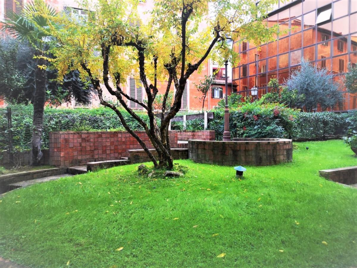 Trevi Nice Holiday - Luxury Apartment Рим Екстер'єр фото